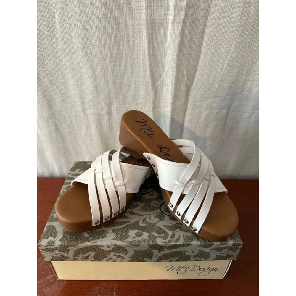 MTI Designs Women’s Clogs Size 7